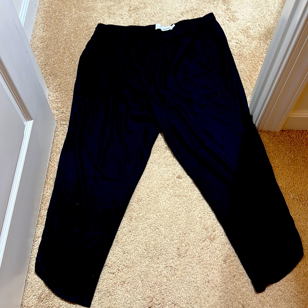 Sonoma Black Elastic Waist Crop Pants